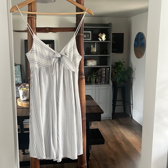 H&M Dresses & Skirts - Linen H&M babydoll dress sz4